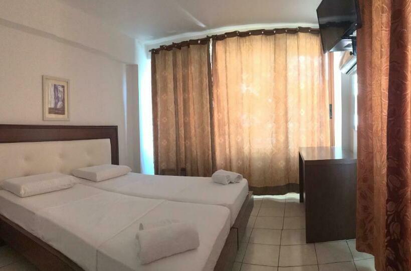 バルコニー付きスタンダードルーム, Tatzati 2