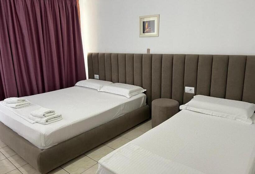 バルコニー付きスタンダードルーム, Tatzati 2