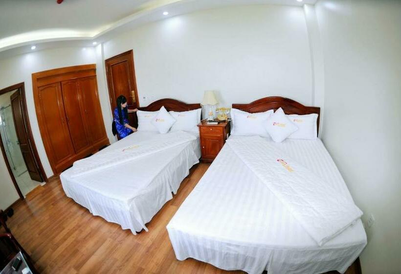 اتاق استاندارد سه نفره, Thuan Thanh