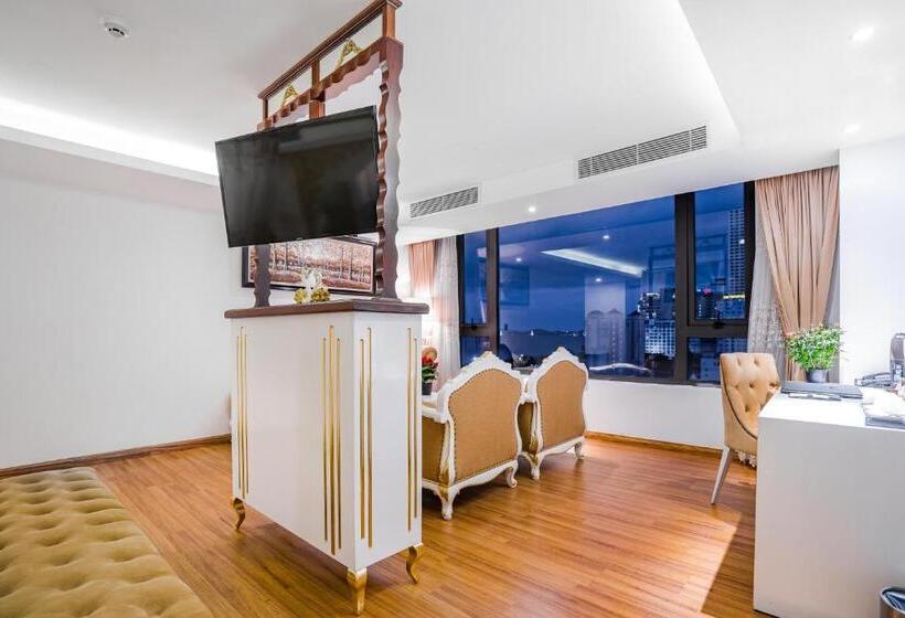 اتاق رویال, Tnd