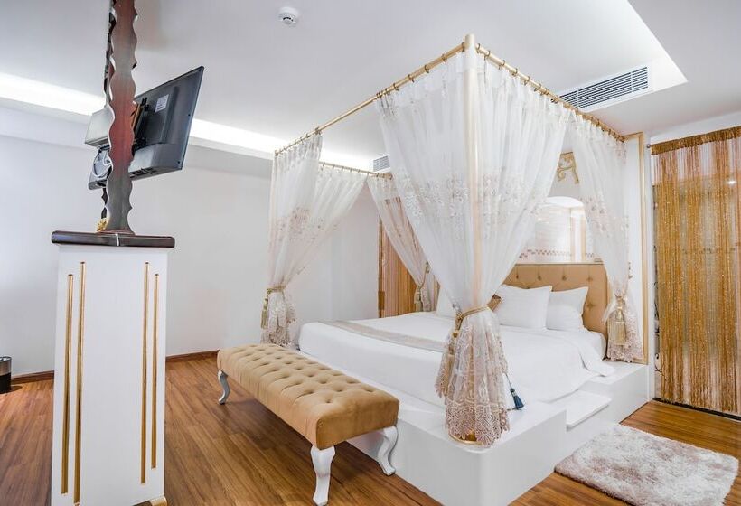 اتاق رویال, Tnd