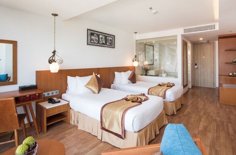 اتاق لوکس با چشمانداز شهر, Tnd