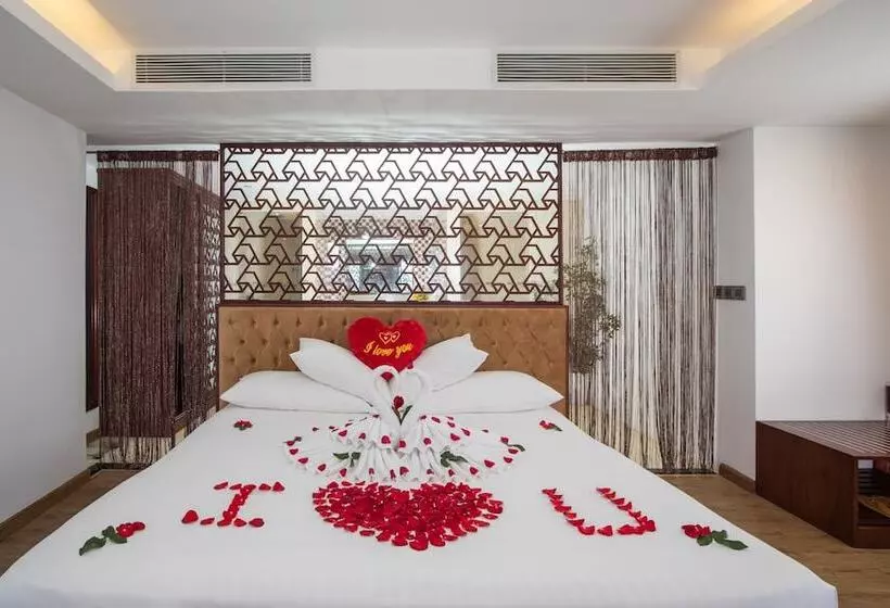 اتاق رویال, Tnd
