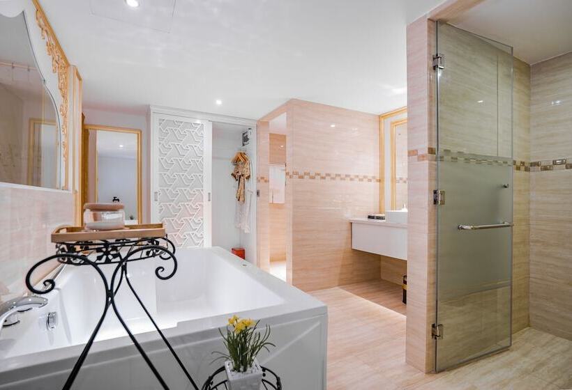 اتاق رویال, Tnd