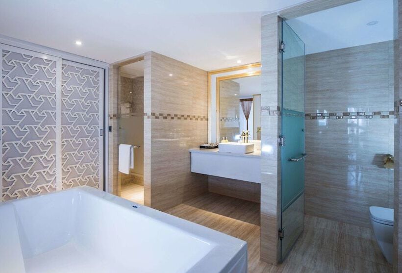 اتاق رویال, Tnd