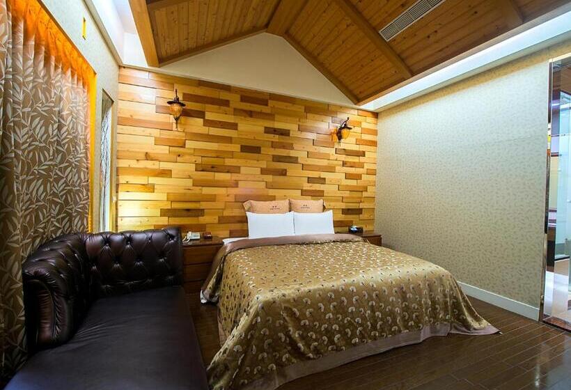 سوییت, Lai Yin Motel