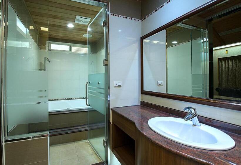 سوییت, Lai Yin Motel