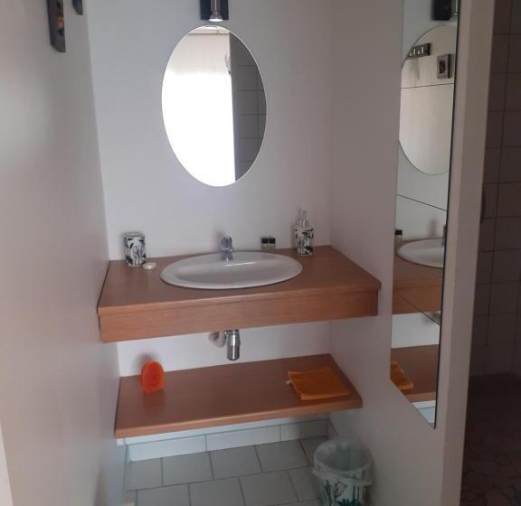 غرفة قياسية مطلّة علي الحديقة, Les Grandes Masures B&b