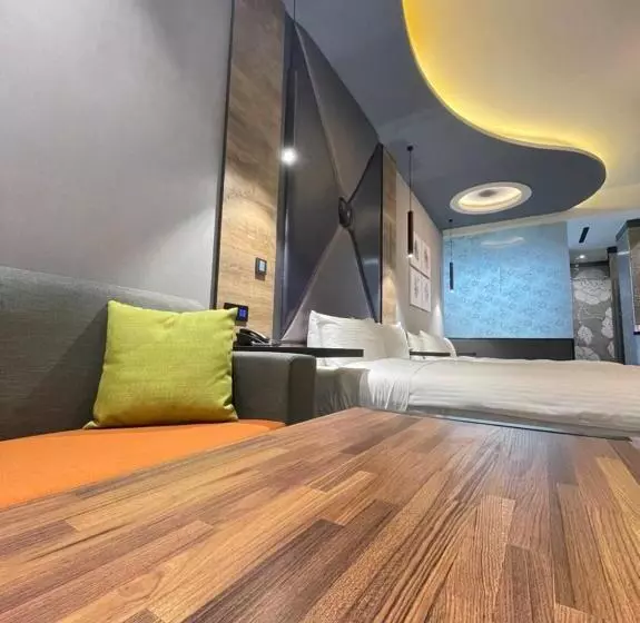 اتاق لوکس چهار تخته, Minimalist Fashion Motel