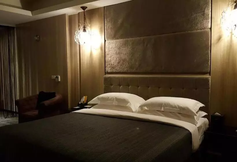 اتاق استاندارد با تخت دو نفره بزرگ, The Riverside Hotel & Motel