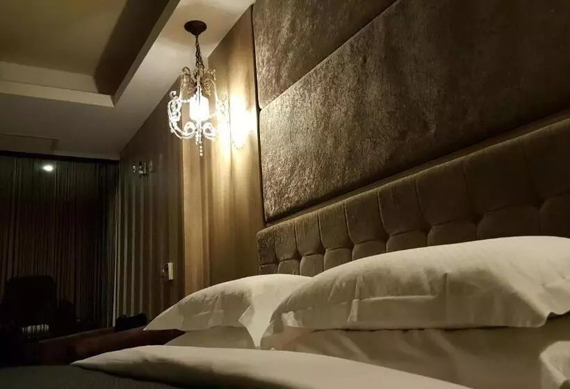 اتاق استاندارد با تخت دو نفره بزرگ, The Riverside Hotel & Motel