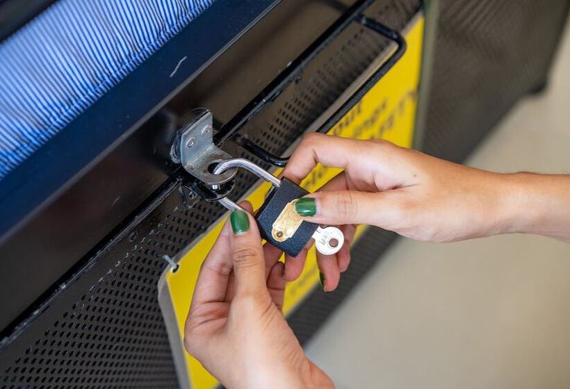 تختخواب در اتاق مشترک, Tribee Kinh Hostel & Bar