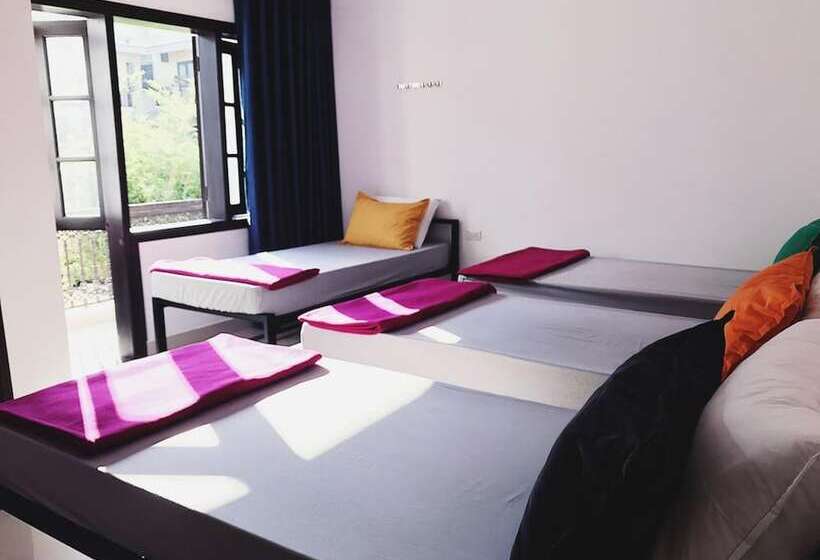 تختخواب در اتاق مشترک, Tribee Kinh Hostel & Bar