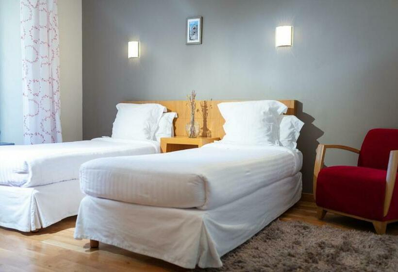 חדר סטנדרט מותאם לאדם עם מוגבלויות, L Ortensia