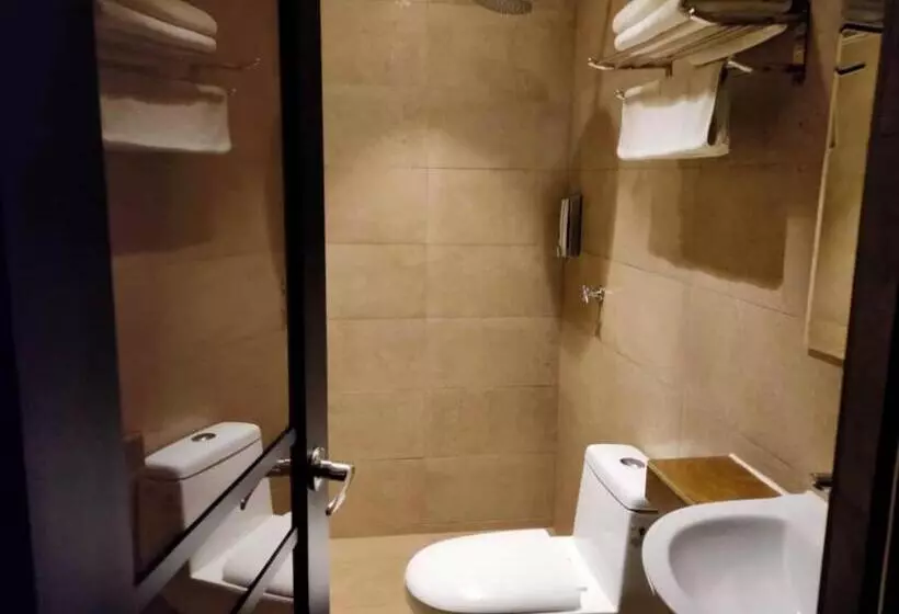 キングサイズベッドのデラックスルーム, 9 Square Hotel   Subang Jaya