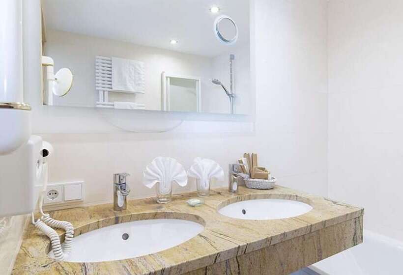 标准三人间, Anemone