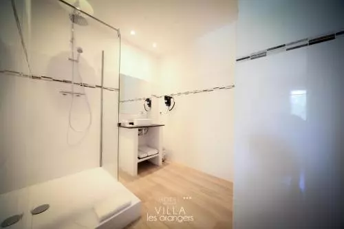 コンフォートルーム, Hôtel Villa Les Orangers