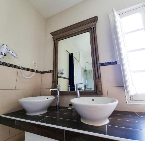 家庭套房, Hôtel Villa Les Orangers