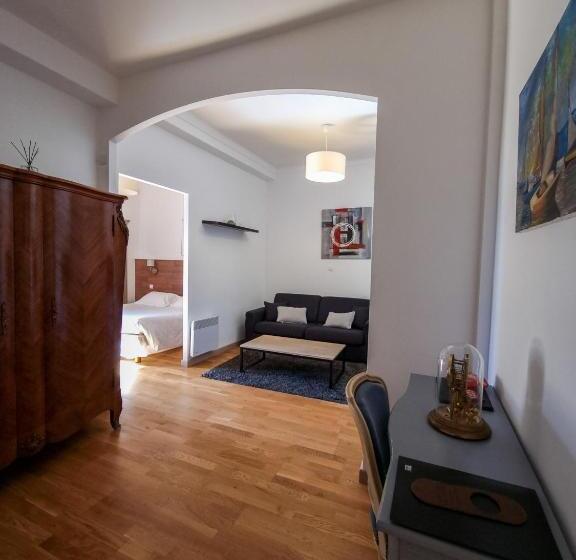 家庭套房, Hôtel Villa Les Orangers