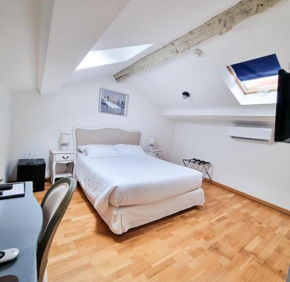 经济房, Hôtel Villa Les Orangers