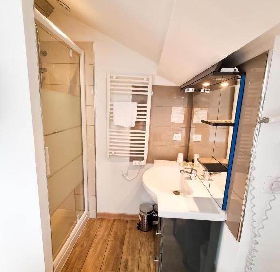 经济房, Hôtel Villa Les Orangers