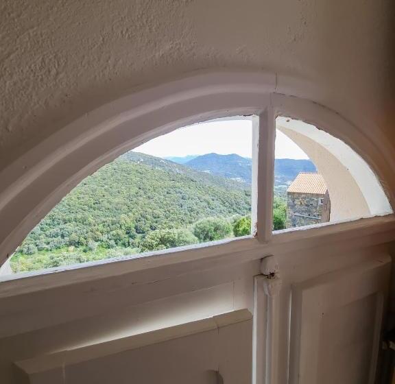 经济房, Hôtel Villa Les Orangers