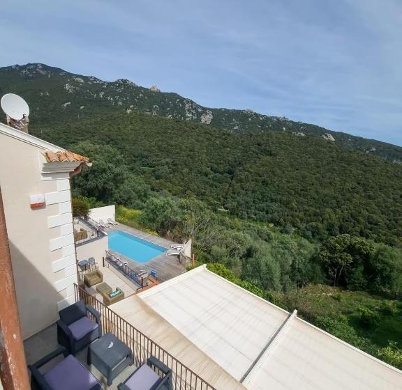 经济房, Hôtel Villa Les Orangers