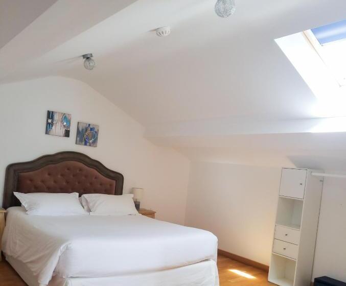 经济房, Hôtel Villa Les Orangers