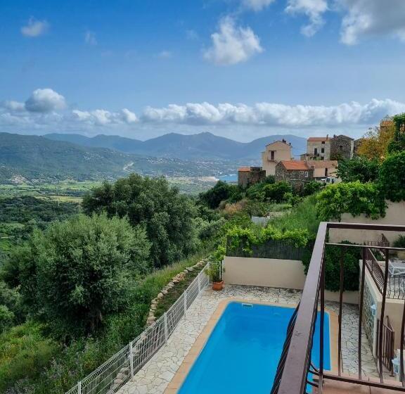 带山景的复式房间, Hôtel Villa Les Orangers