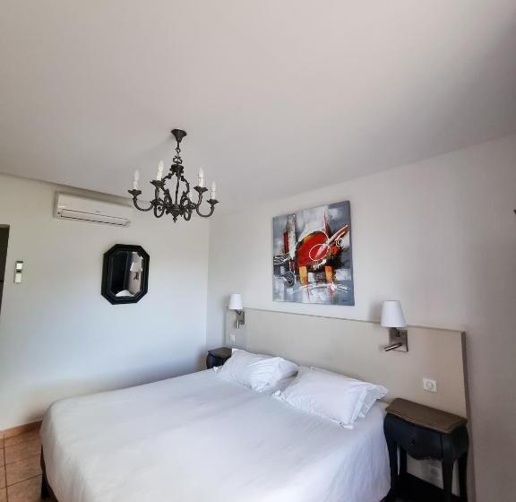 带露台可观山景的标准间, Hôtel Villa Les Orangers