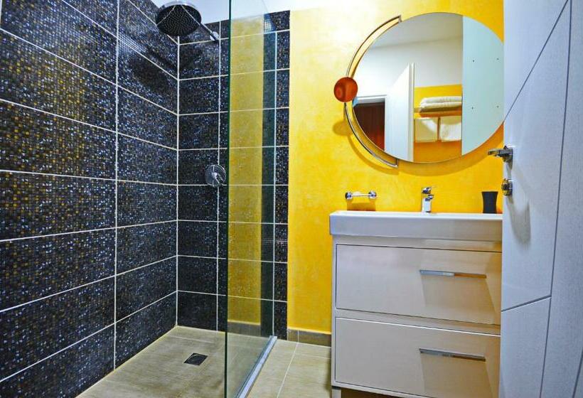 غرفة قياسية مطلّة علي البحر, Palma City