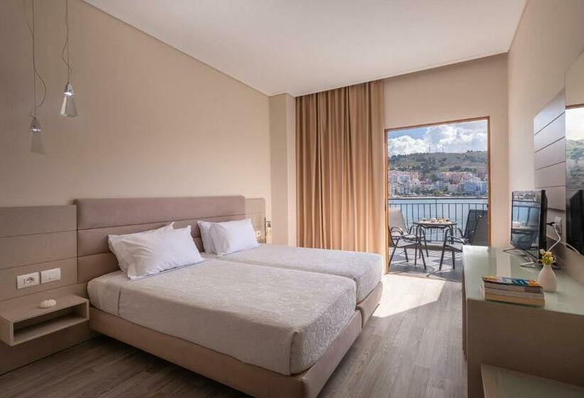 غرفة قياسية مطلّة علي البحر, Palma City