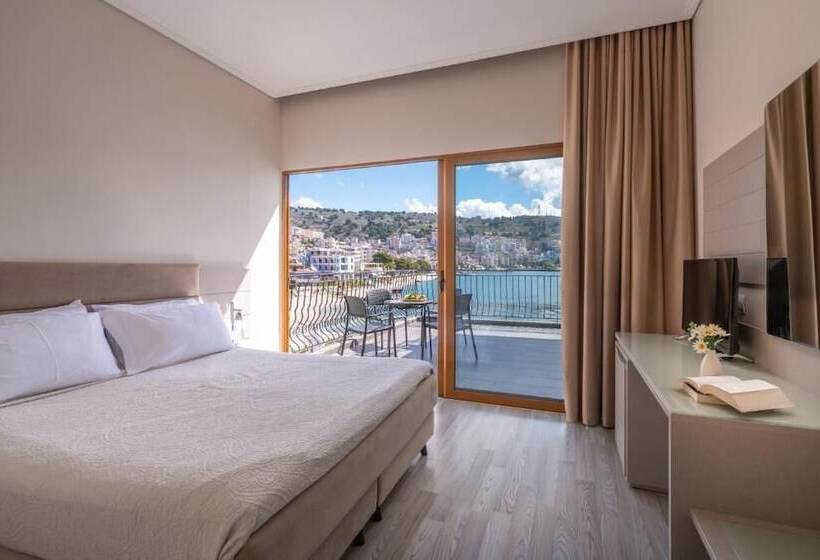 غرفة قياسية مطلّة علي البحر, Palma City