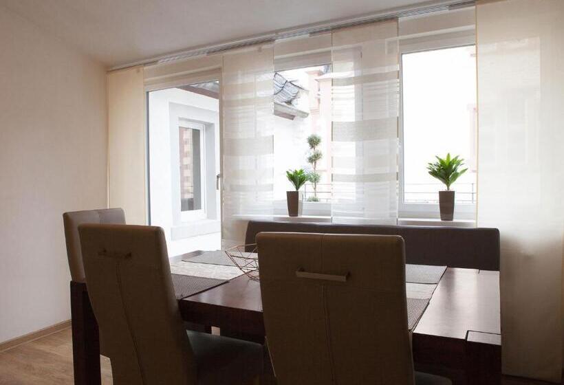 침실 1개 발코니 아파트, Ravene