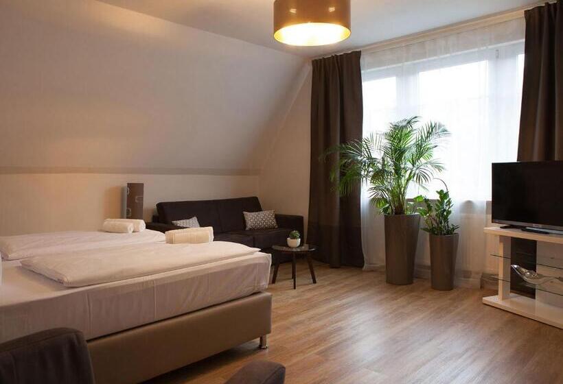 침실 2개 아파트, Ravene