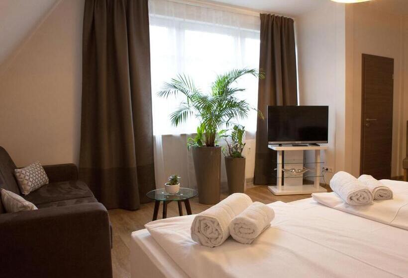 침실 2개 아파트, Ravene