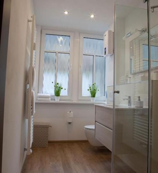 침실 1개 발코니 아파트, Ravene