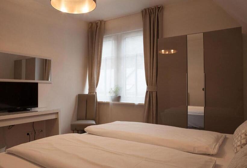 침실 1개 발코니 아파트, Ravene