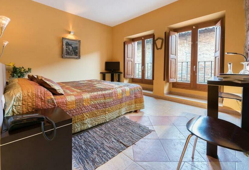 스탠다드 룸, Cal Llop