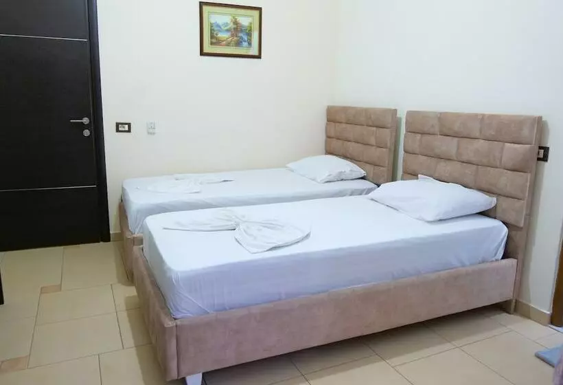 اتاق استاندارد با بالکن, Rixhi