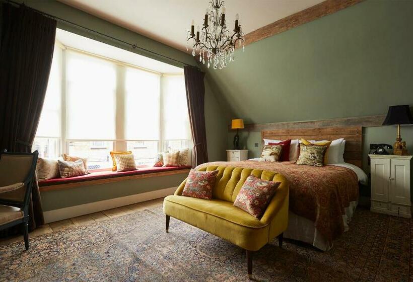 غرفة كلاسيكية, The Bell In Ticehurst