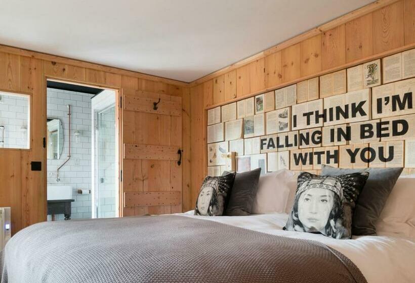 شقة غرفة واحدة, The Bell In Ticehurst