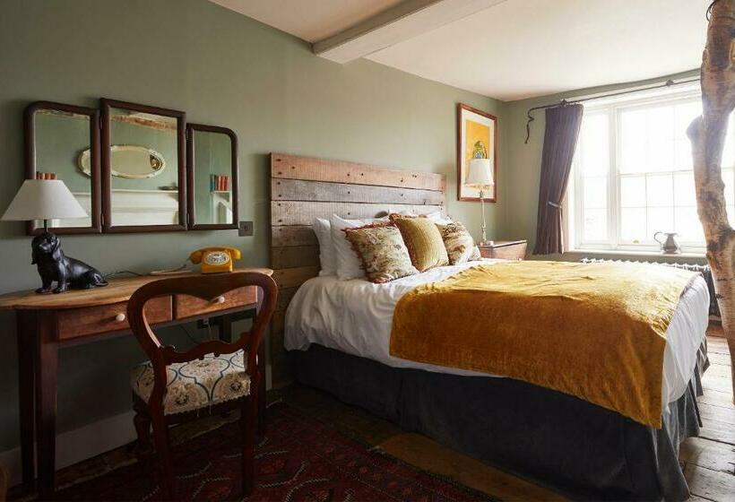 غرفة كلاسيكية, The Bell In Ticehurst