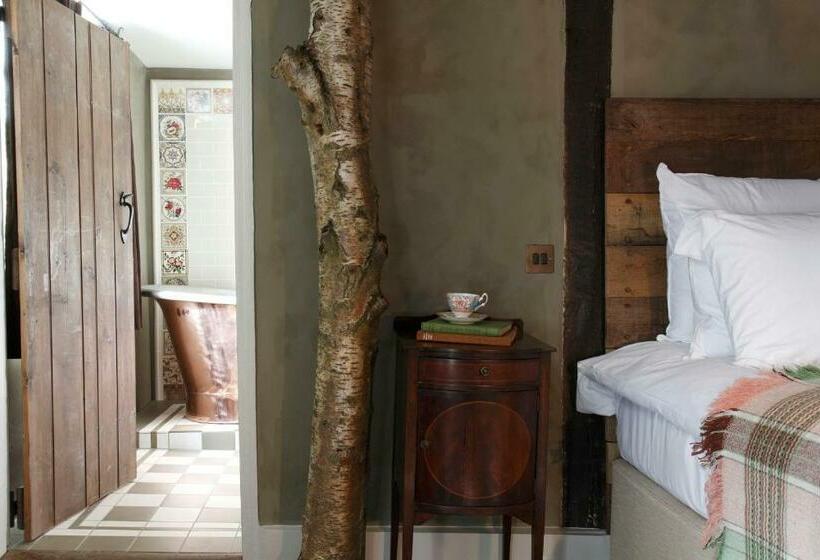 غرفة كلاسيكية, The Bell In Ticehurst