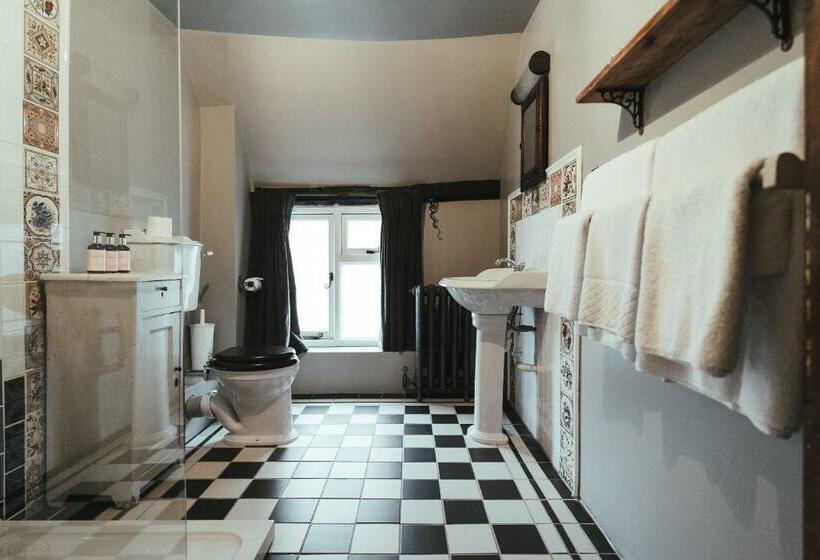 غرفة كلاسيكية, The Bell In Ticehurst