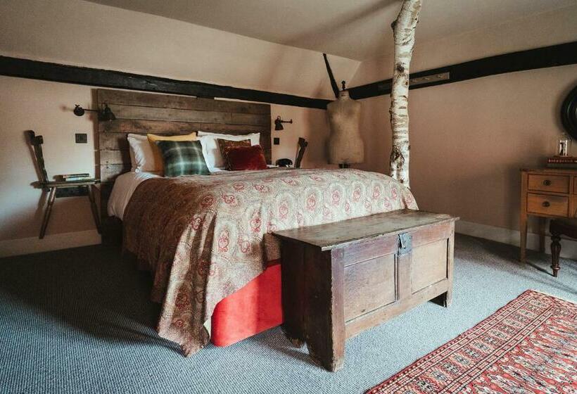 غرفة كلاسيكية, The Bell In Ticehurst