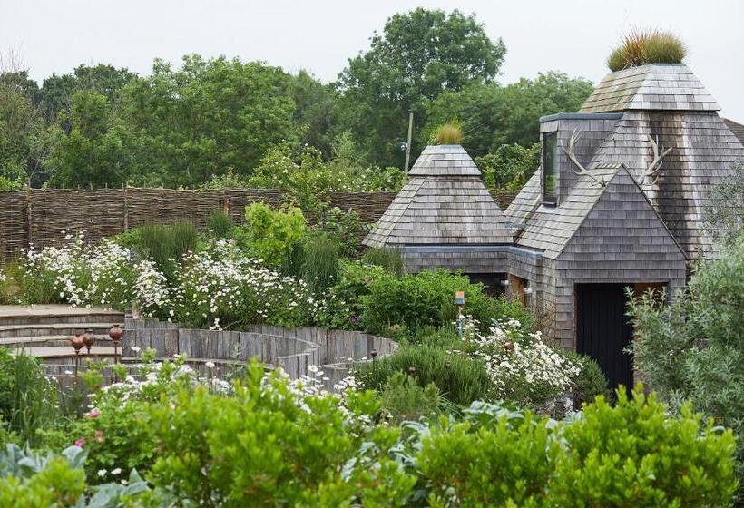 شقة غرفة واحدة, The Bell In Ticehurst