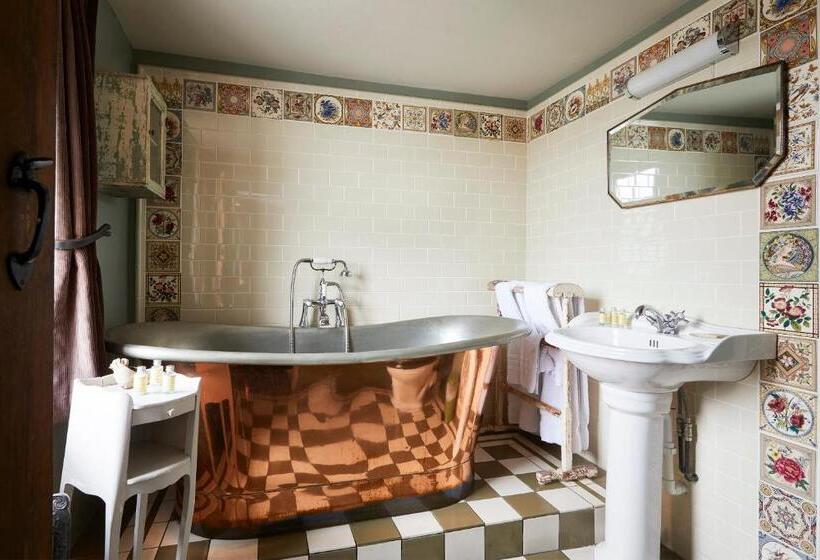 غرفة ديلوكس, The Bell In Ticehurst