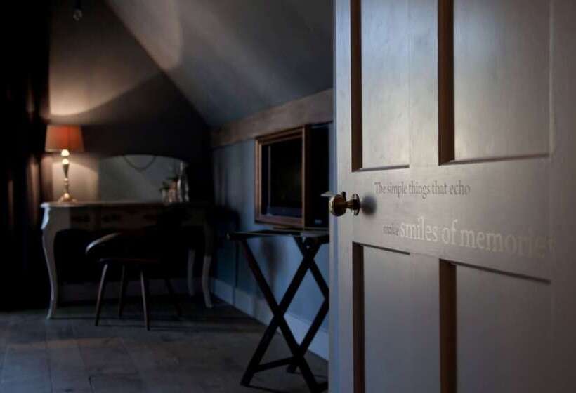 غرفة كلاسيكية, The Bell In Ticehurst