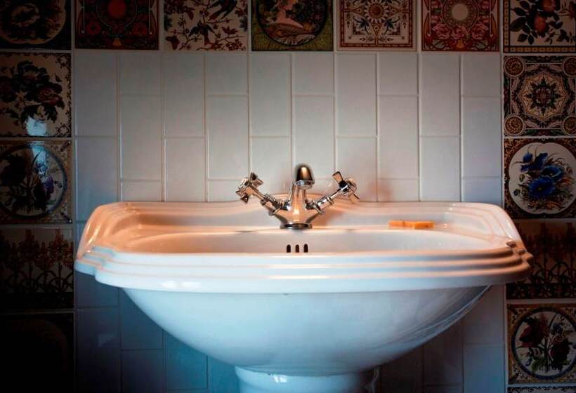 غرفة كلاسيكية, The Bell In Ticehurst